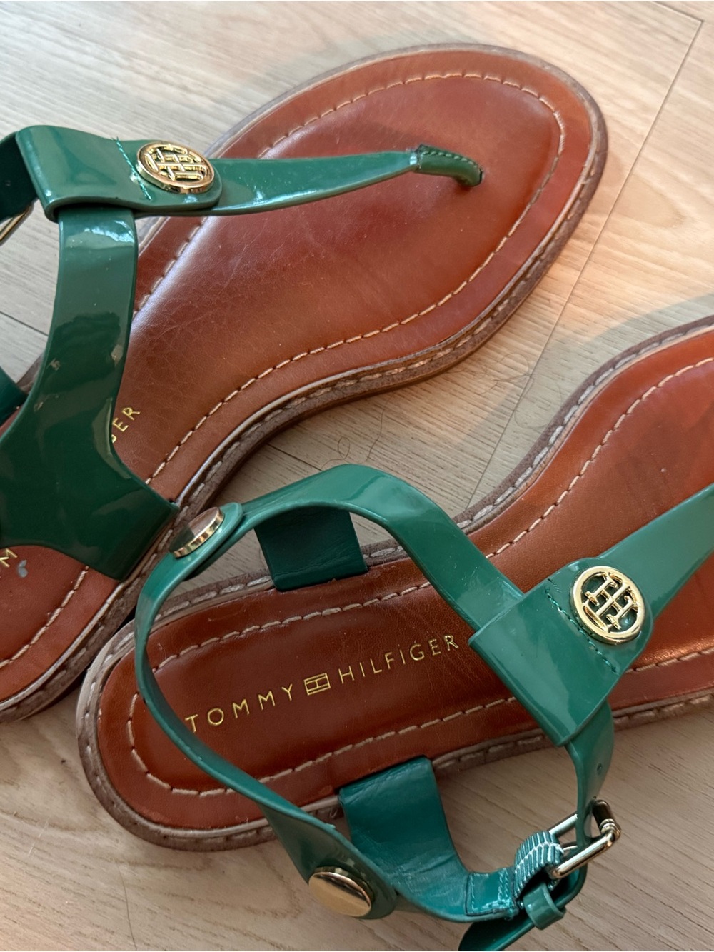 Tommy Hilfiger Green Patent Thong Sandals